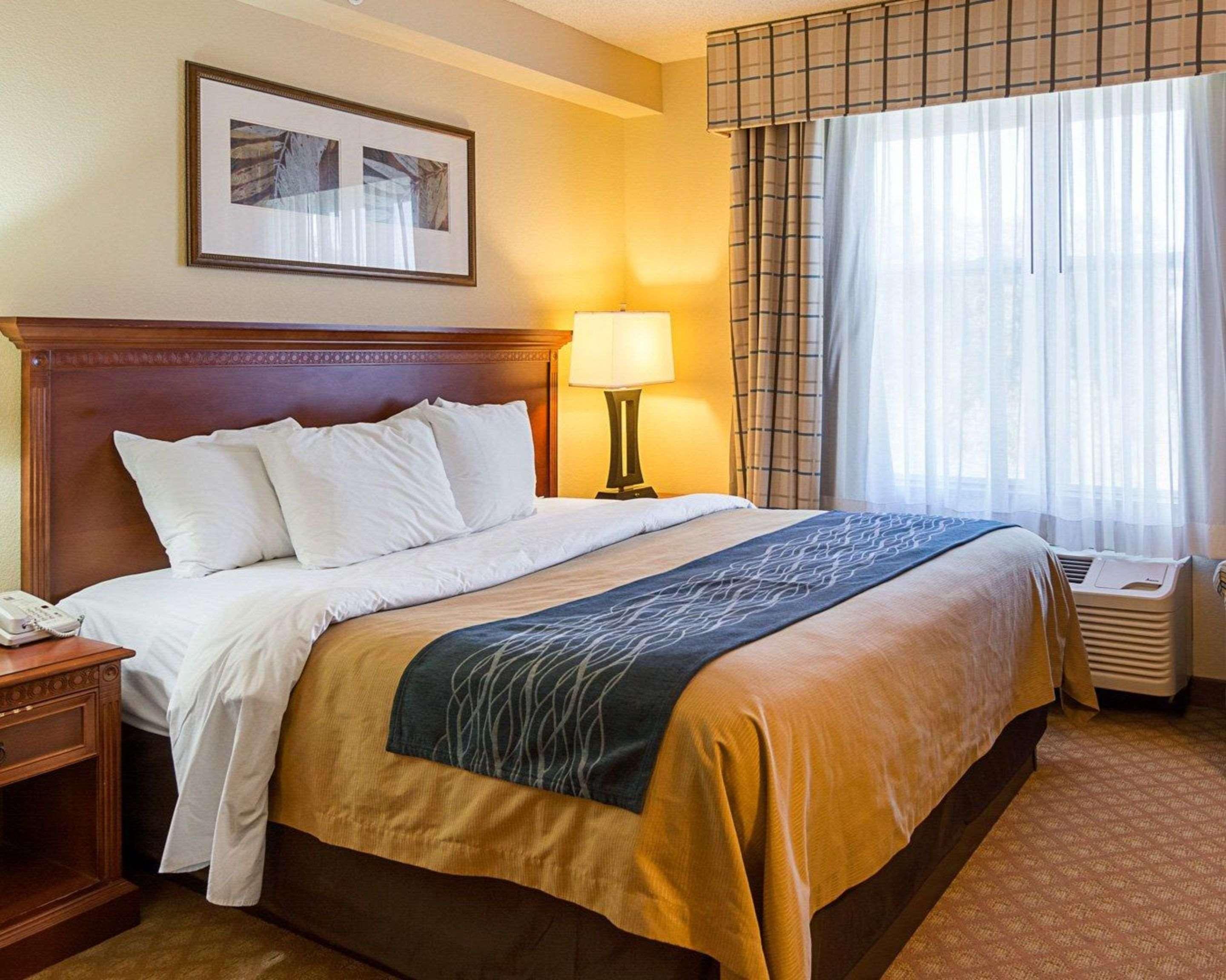 Comfort Inn & Suites Virginia Beach - Norfolk Airport Eksteriør billede