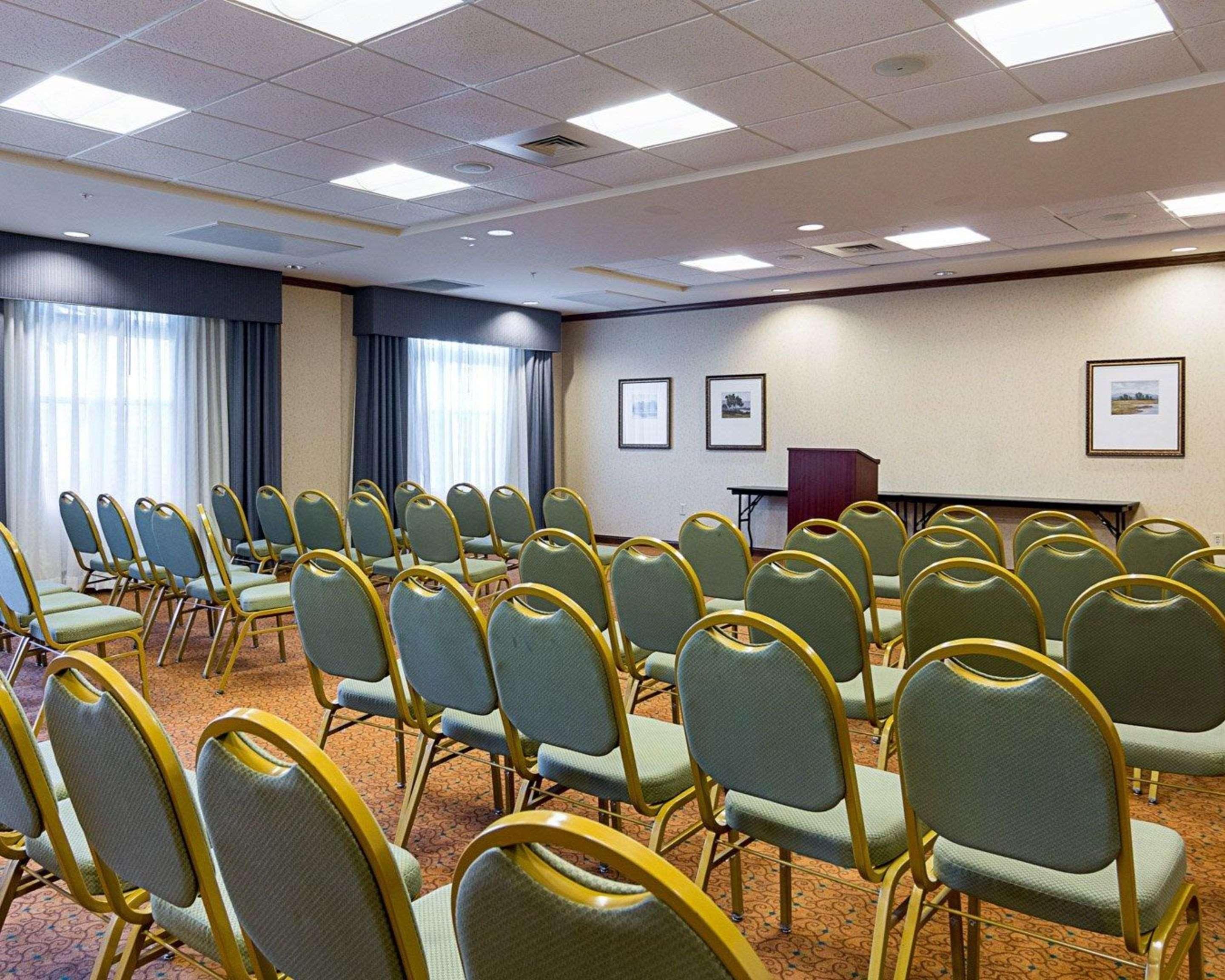 Comfort Inn & Suites Virginia Beach - Norfolk Airport Eksteriør billede